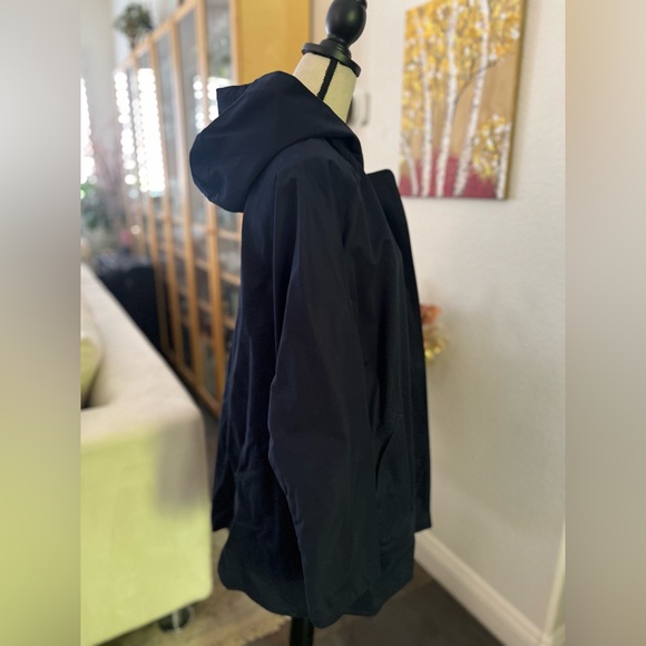 Old Navy - waterproof navy blue mid length rain jacket with hood - Picture 4 of 10